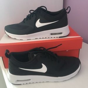 NWT Nike Air Max Thea Size Women’s 6.5